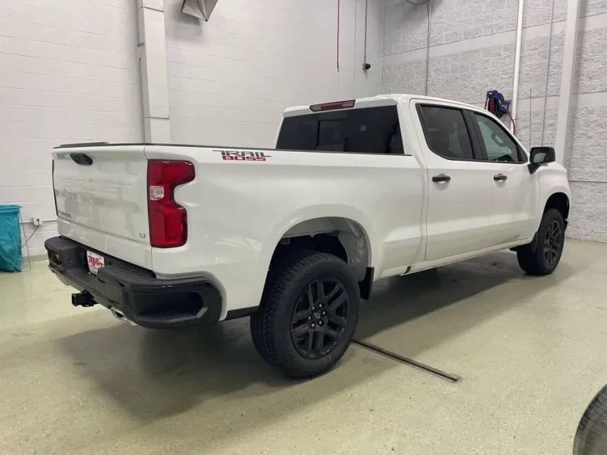 2026 Chevrolet Silverado 1500 LT Trail Boss photo 1