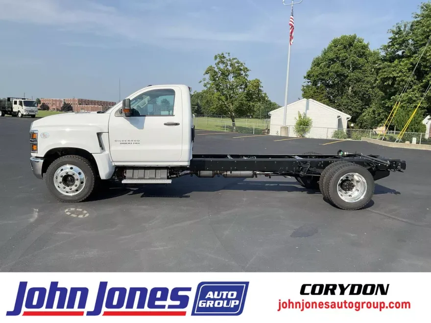 2024 Chevrolet Silverado 5500HD Work Truck photo 1