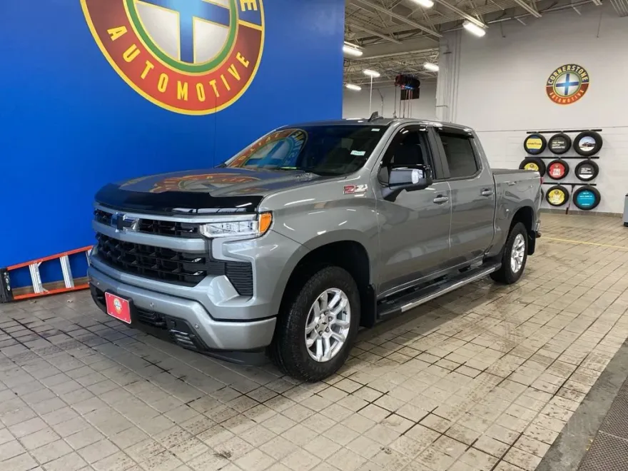 2025 Chevrolet Silverado 1500 RST photo 1