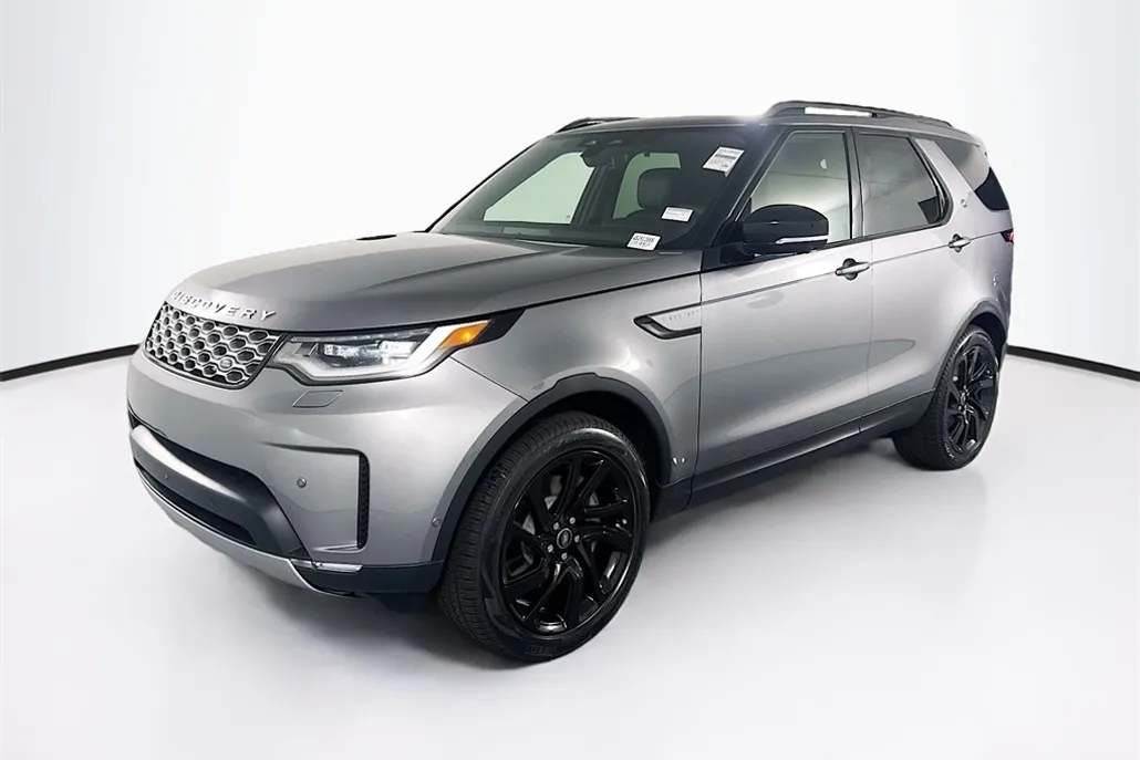 2025 Land Rover Discovery S photo 1