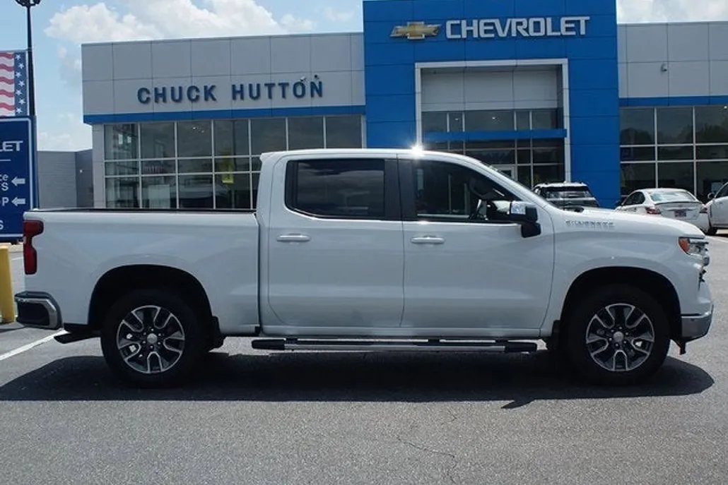 2025 Chevrolet Silverado 1500 LT photo 1
