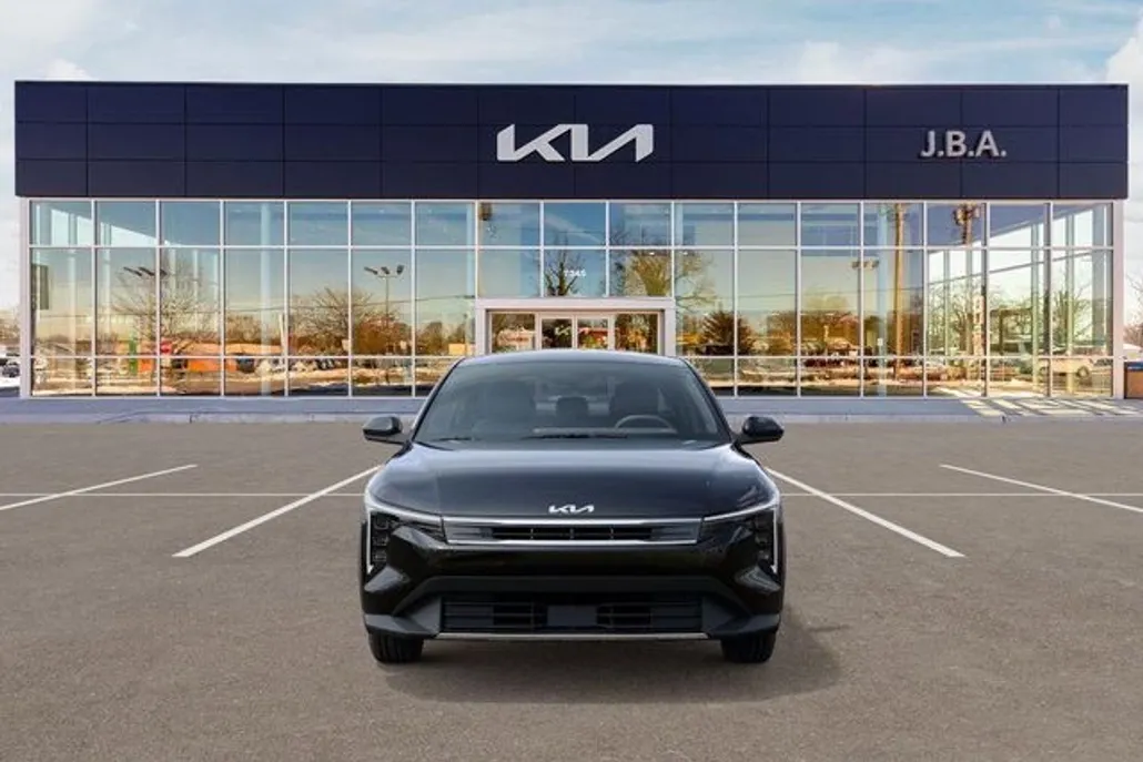 2025 Kia K4 EX photo 1