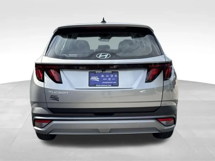 2026 Hyundai Tucson SE photo 1