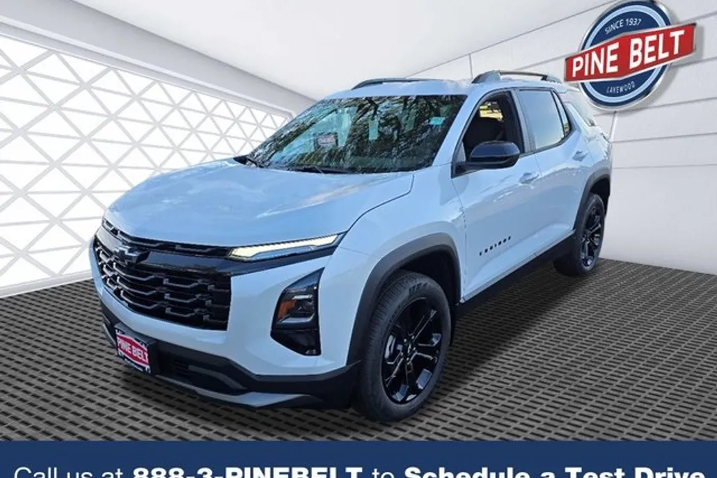 2026 Chevrolet Equinox LT photo 1