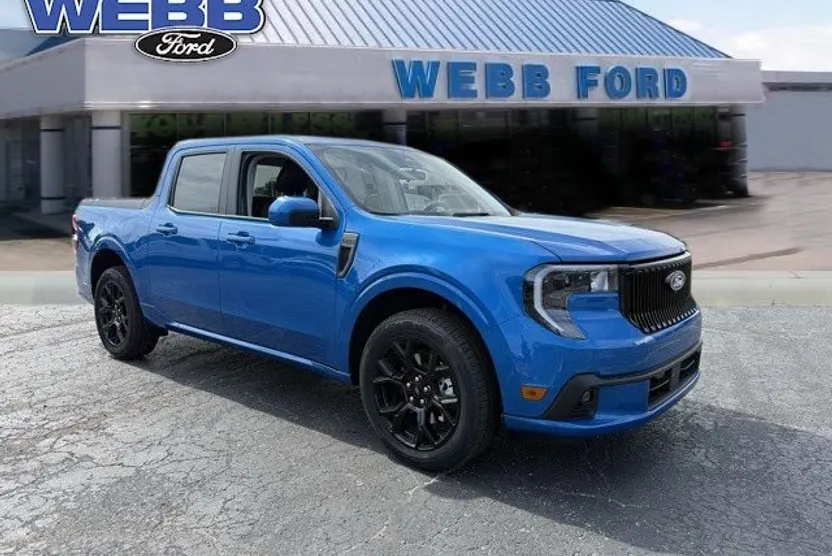 2025 Ford Maverick photo 1