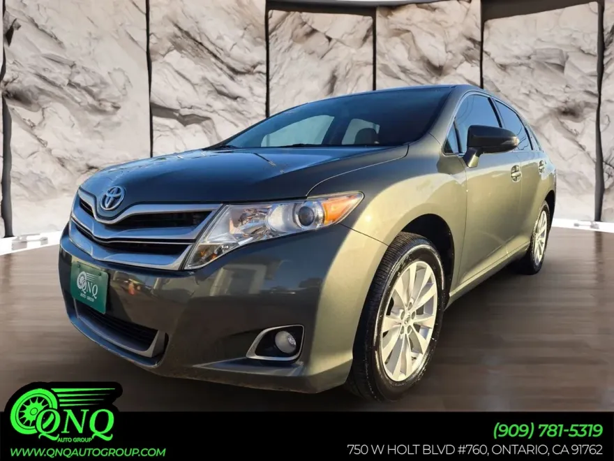 2013 Toyota Venza LE photo 1