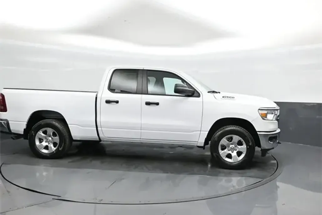 2024 Ram 1500 Tradesman photo 1