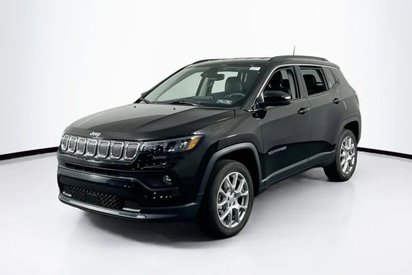 2022 Jeep Compass Latitude Lux photo 1