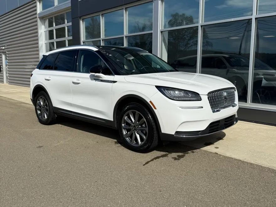 2022 Lincoln Corsair Standard photo 1