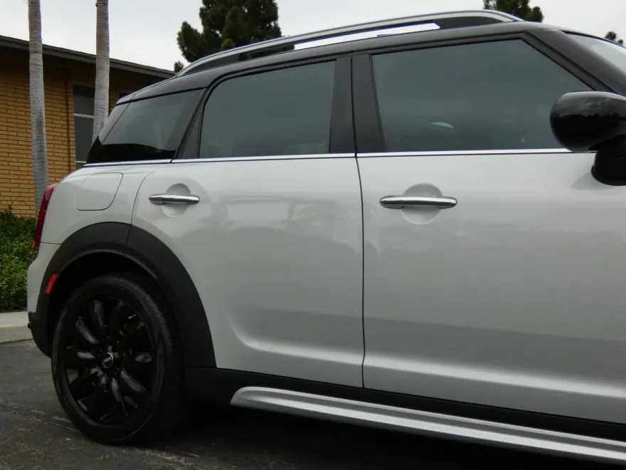 2021 Mini Countryman Oxford Edition photo 1