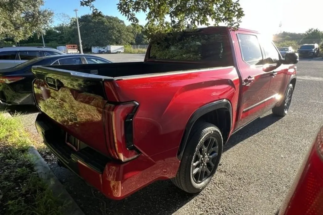 2023 Toyota Tundra Platinum photo 1