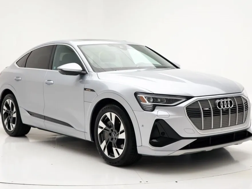 2023 Audi e-tron Sportback S line Premium Plus photo 1