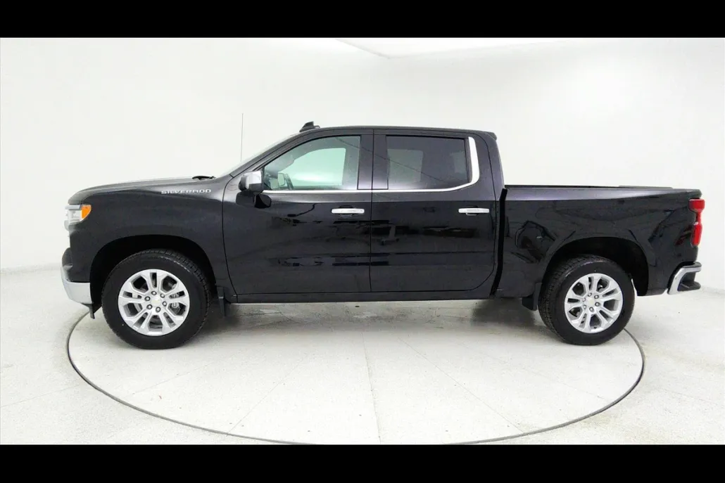 2023 Chevrolet Silverado 1500 LTZ photo 1