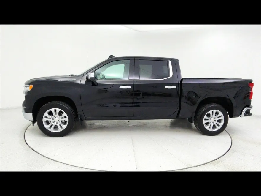 2023 Chevrolet Silverado 1500 LTZ photo 1