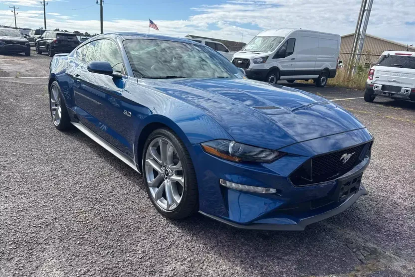 2022 Ford Mustang GT photo 1