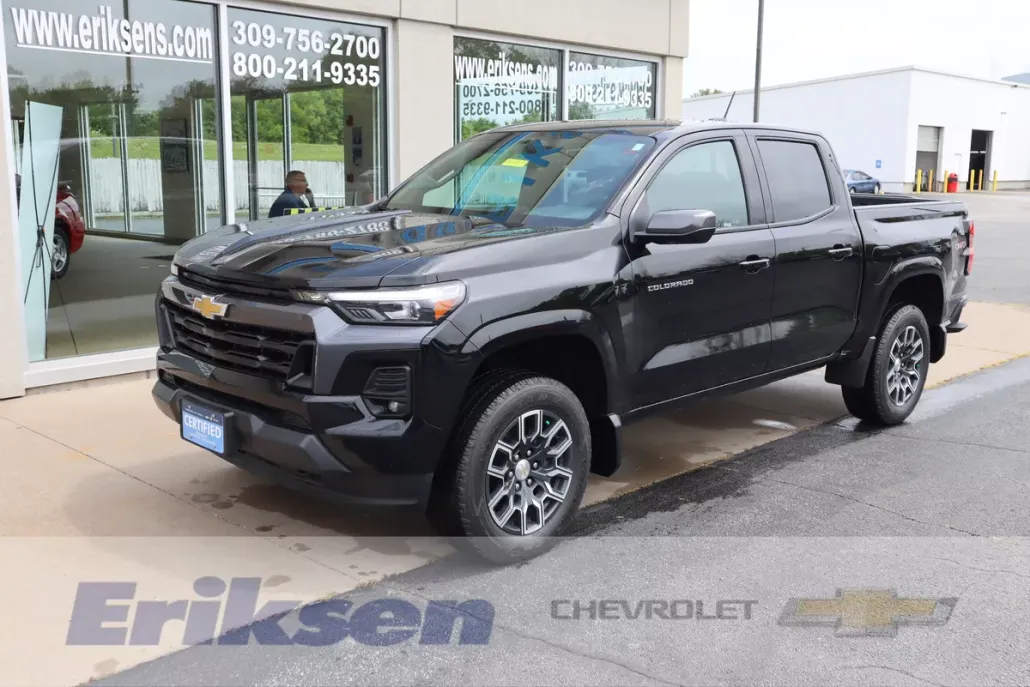 2023 Chevrolet Colorado LT photo 1