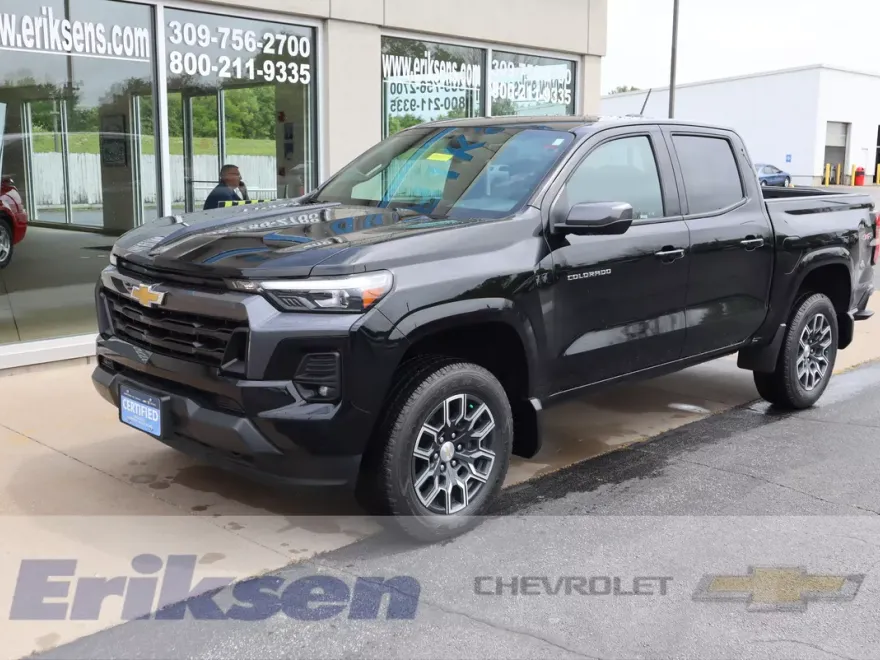 2023 Chevrolet Colorado LT photo 1