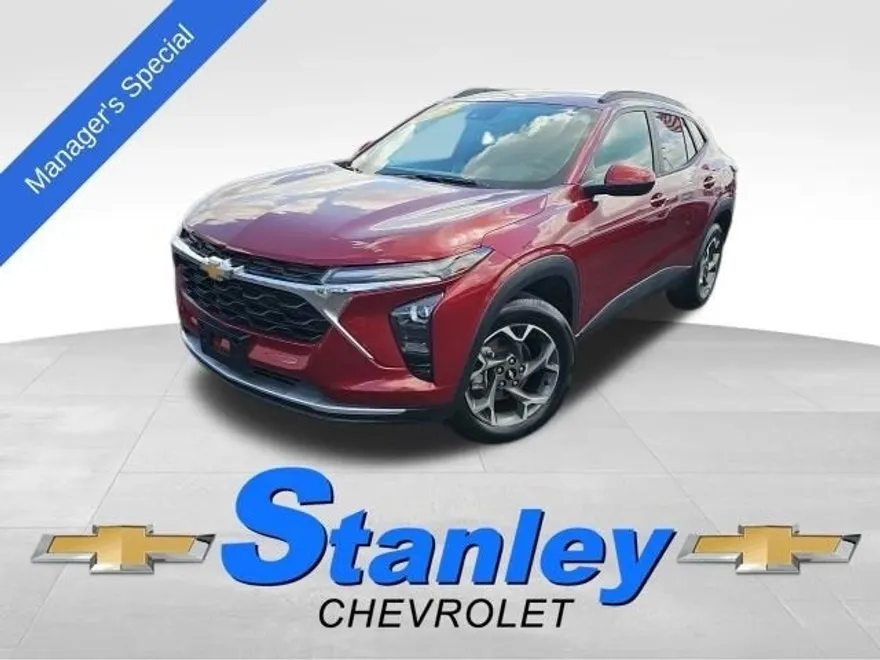 2024 Chevrolet Trax LT photo 1