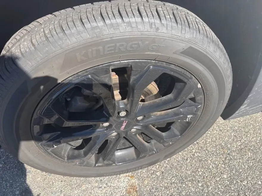 2022 Gmc Terrain SLE photo 1