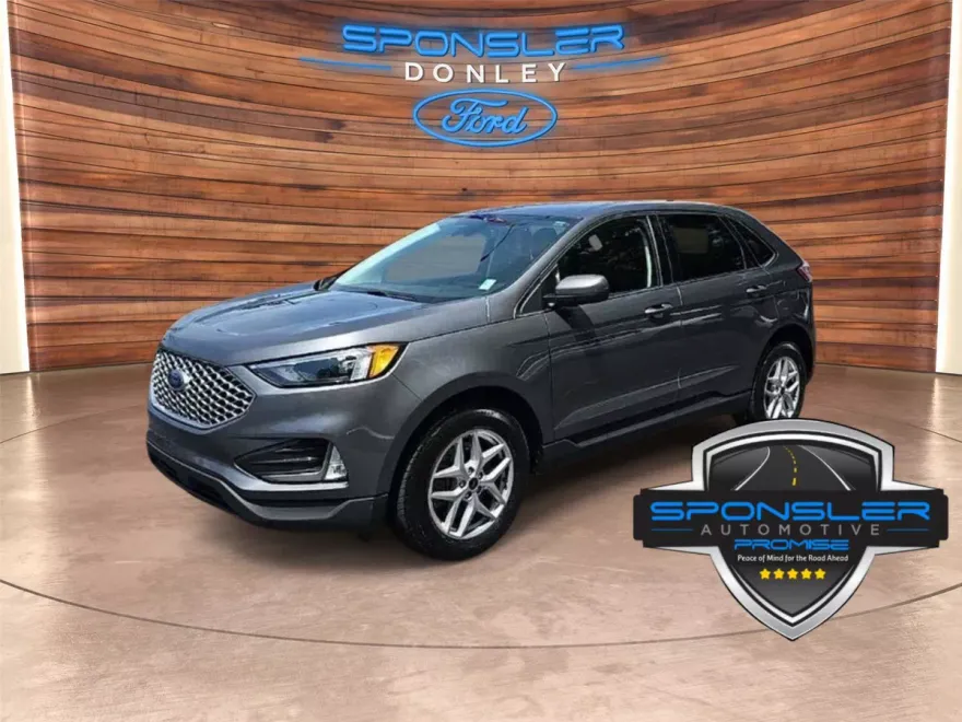 2023 Ford Edge SEL photo 1
