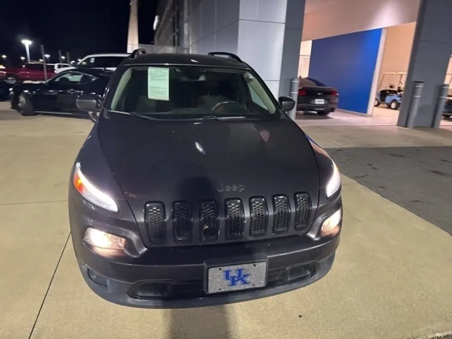 2016 Jeep Cherokee Latitude Altitude photo 1