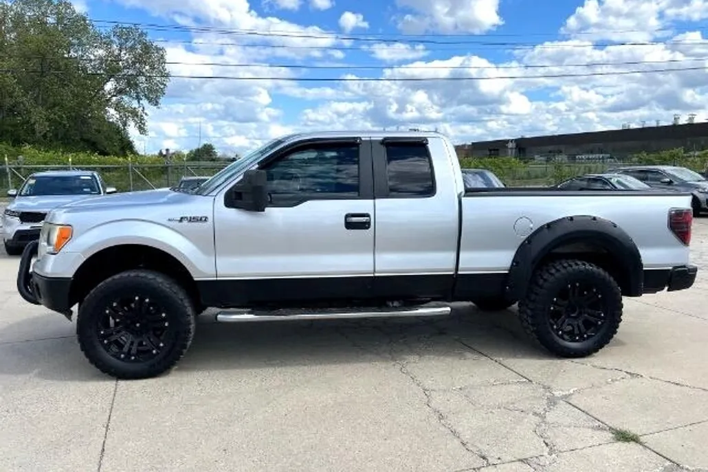 2010 Ford F-150 XL STX photo 1