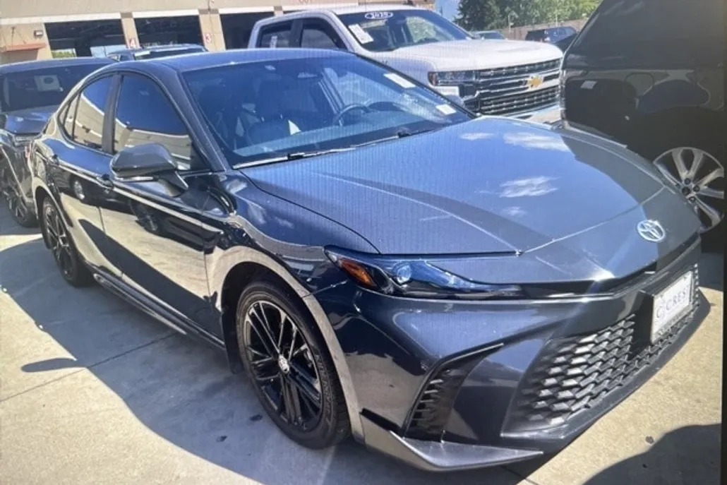2025 Toyota Camry XSE photo 1