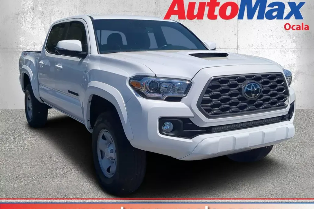 2023 Toyota Tacoma TRD Sport photo 1
