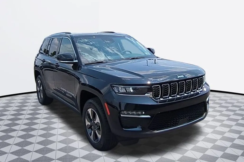 2024 Jeep Cherokee 4xe Base photo 1