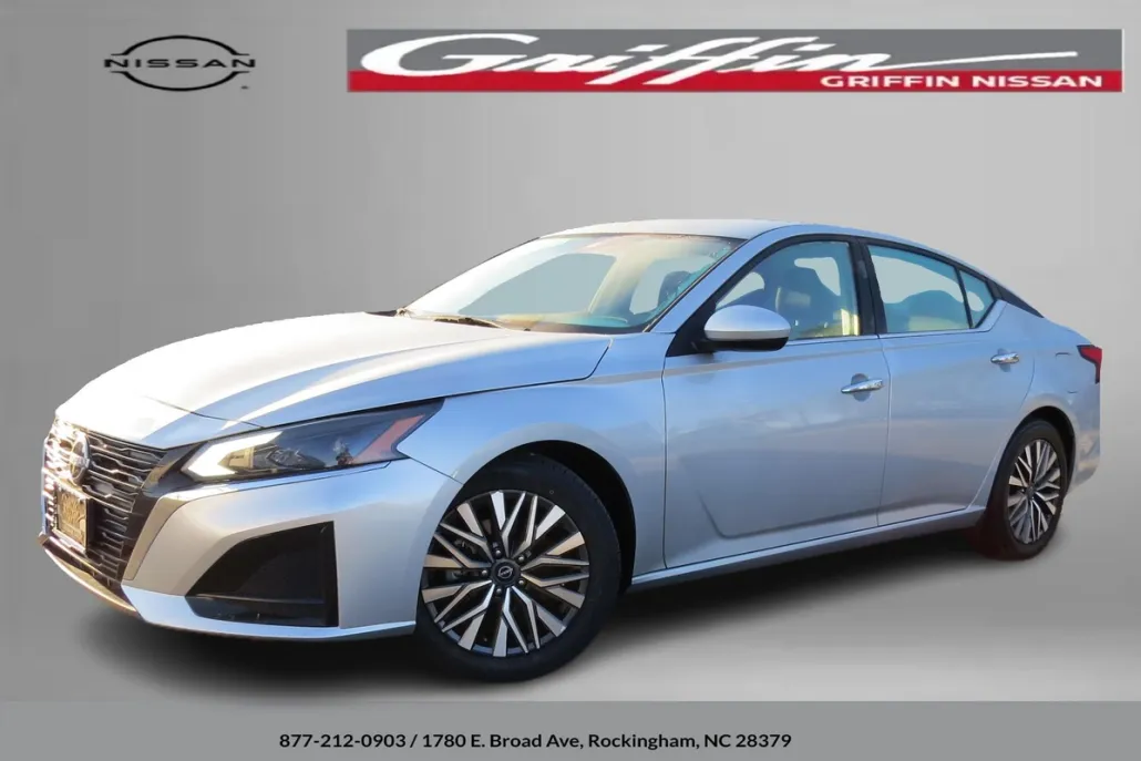 2023 Nissan Altima 2.5 SV photo 1