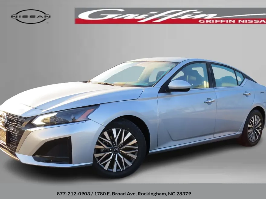 2023 Nissan Altima 2.5 SV photo 1