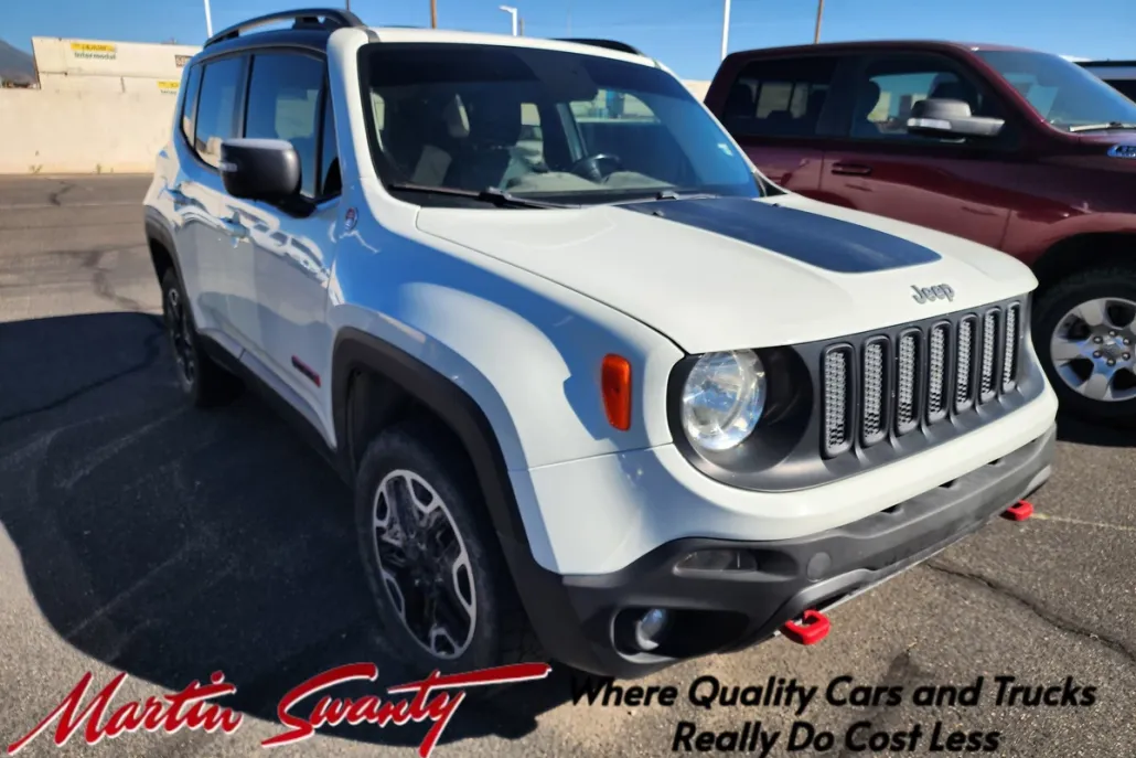 2016 Jeep Renegade Trailhawk photo 1