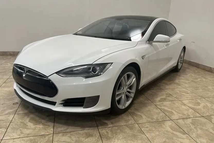 2012 Tesla Model S Performance photo 1
