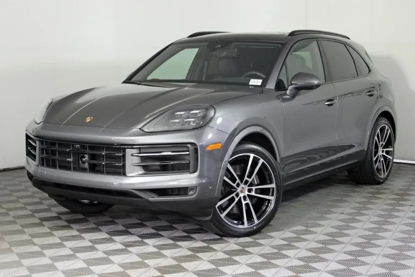 2025 Porsche Cayenne Base photo 1