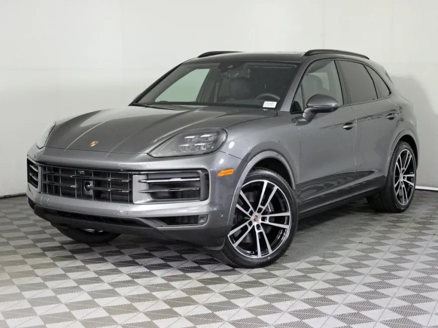 2025 Porsche Cayenne Base photo 1