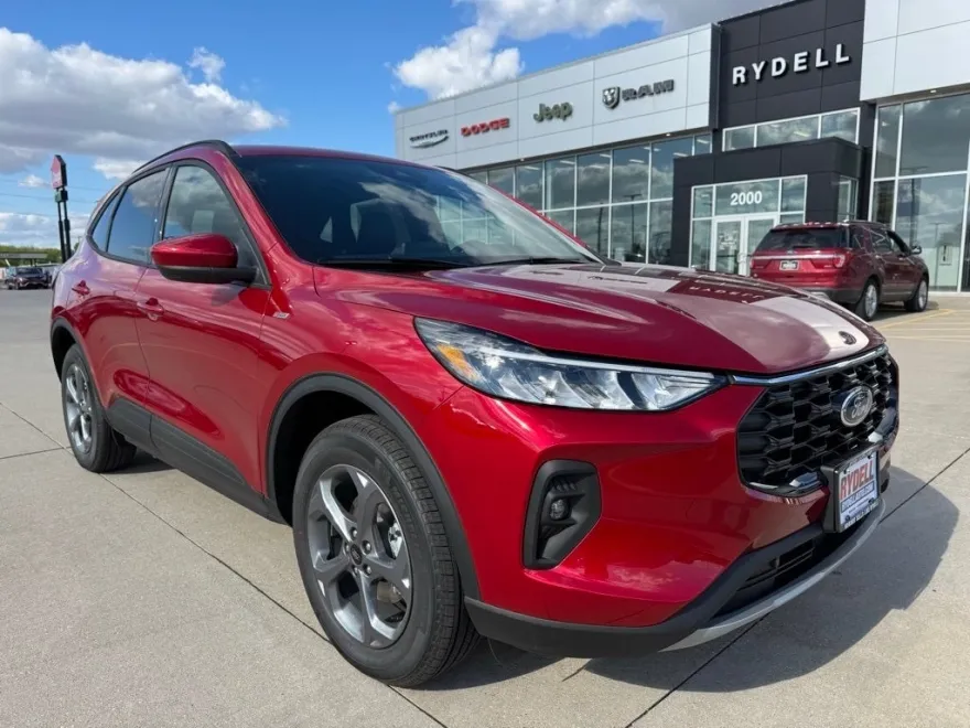 2025 Ford Escape Hybrid ST-Line Select photo 1