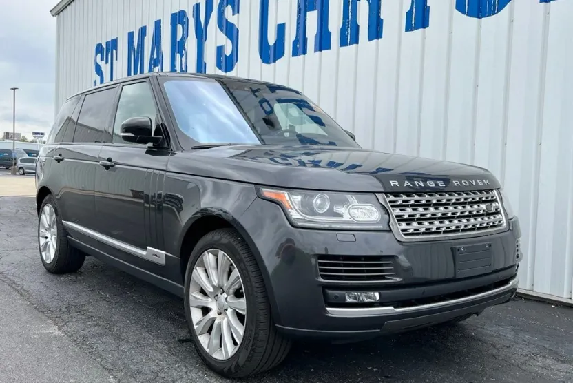 2017 Land Rover Range Rover SuperCharged photo 1