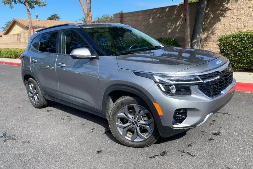 2024 Kia Seltos S photo 1