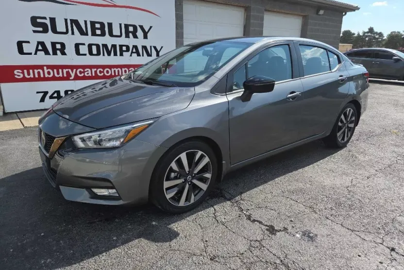 2020 Nissan Versa SR photo 1