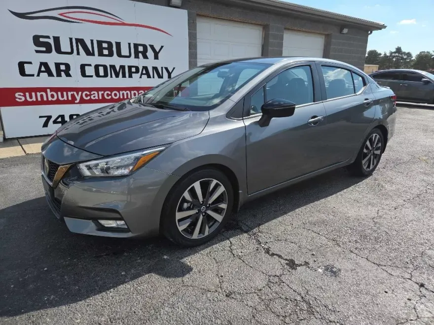 2020 Nissan Versa SR photo 1