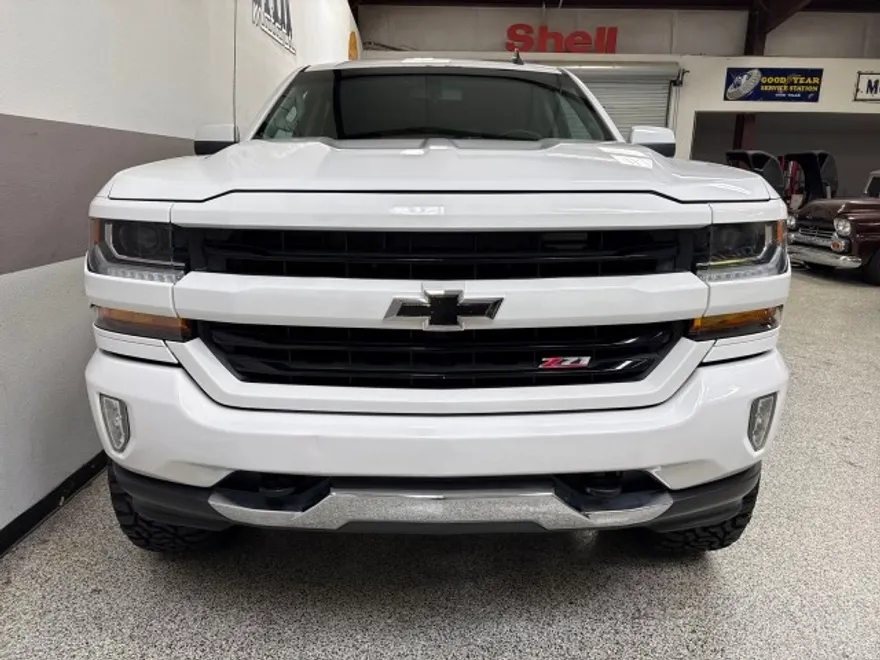 2018 Chevrolet Silverado 1500 LT Z71 photo 1