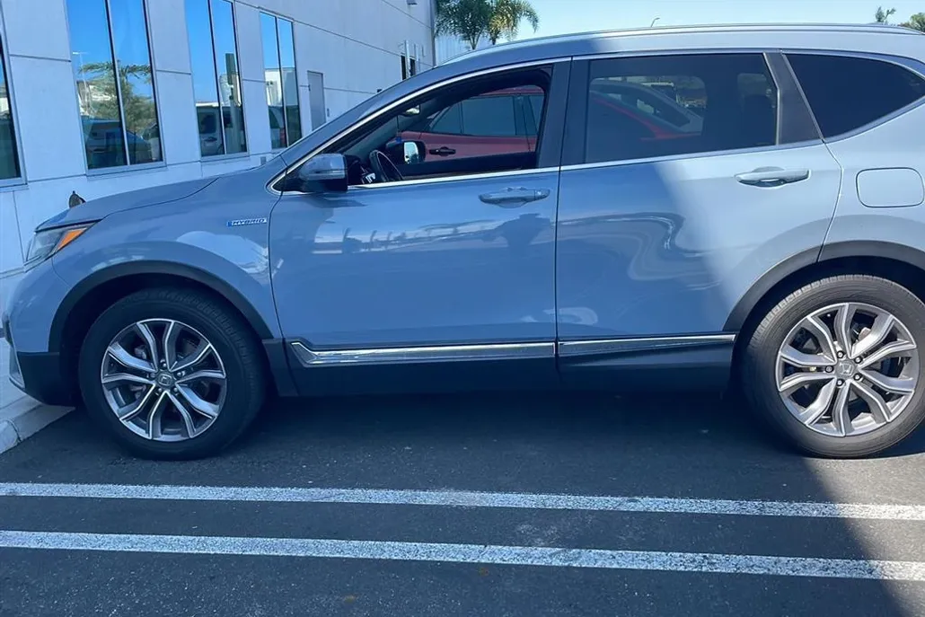 2021 Honda CR-V Hybrid Touring photo 1