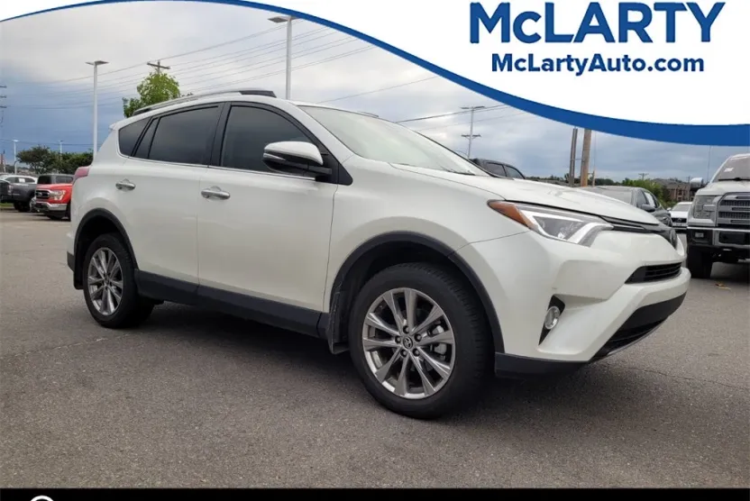 2018 Toyota RAV4 Limited photo 1