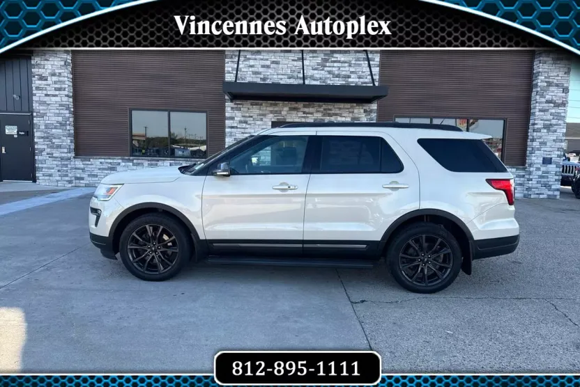 2018 Ford Explorer XLT photo 1