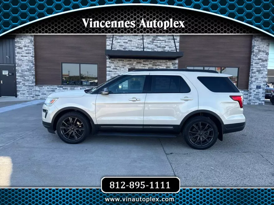 2018 Ford Explorer XLT photo 1