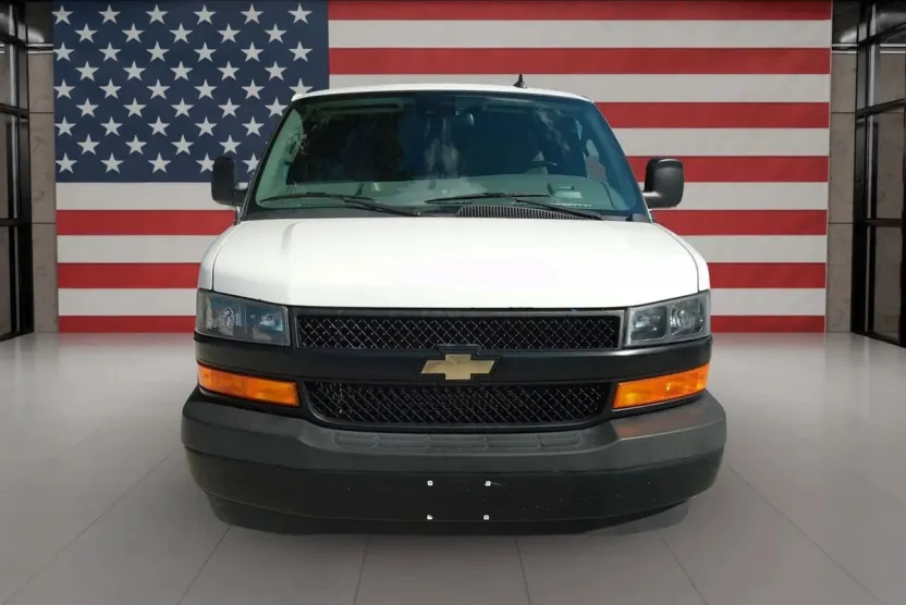 2020 Chevrolet Express 2500 Cargo photo 1