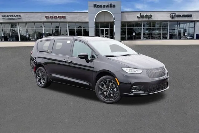 2026 Chrysler Pacifica Limited S Appearance photo 1