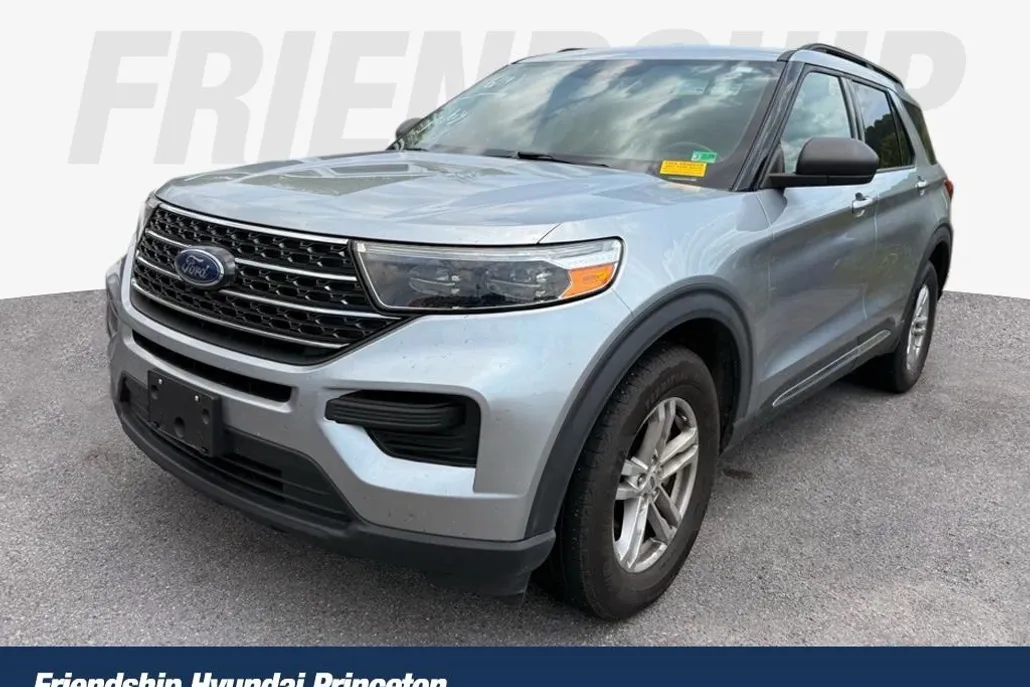 2020 Ford Explorer XLT photo 1