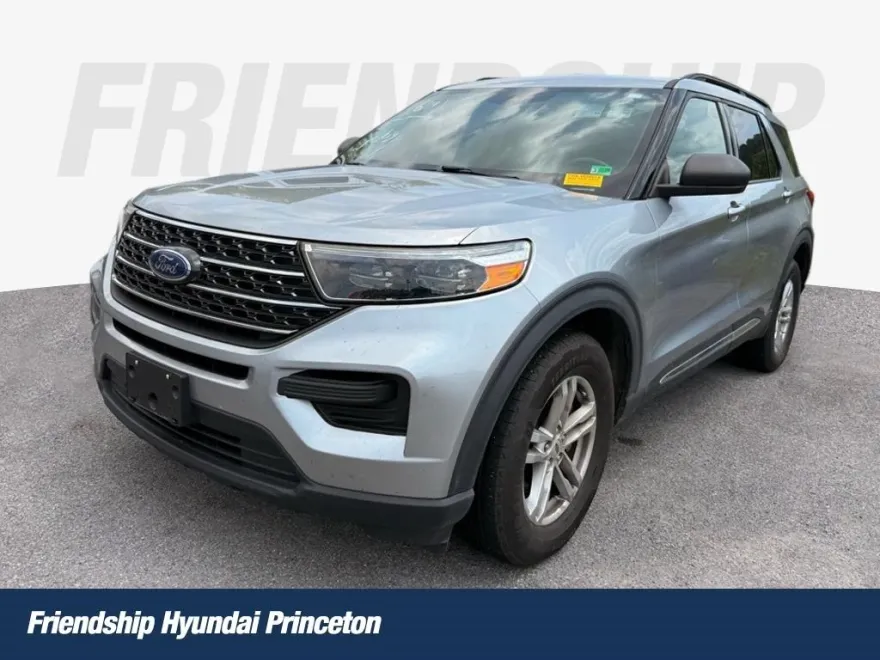 2020 Ford Explorer XLT photo 1