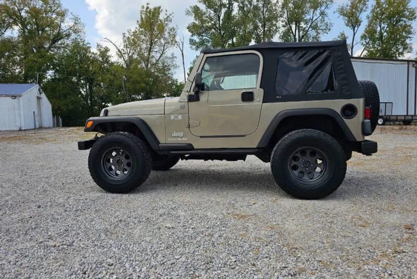 2004 Jeep Wrangler X photo 1